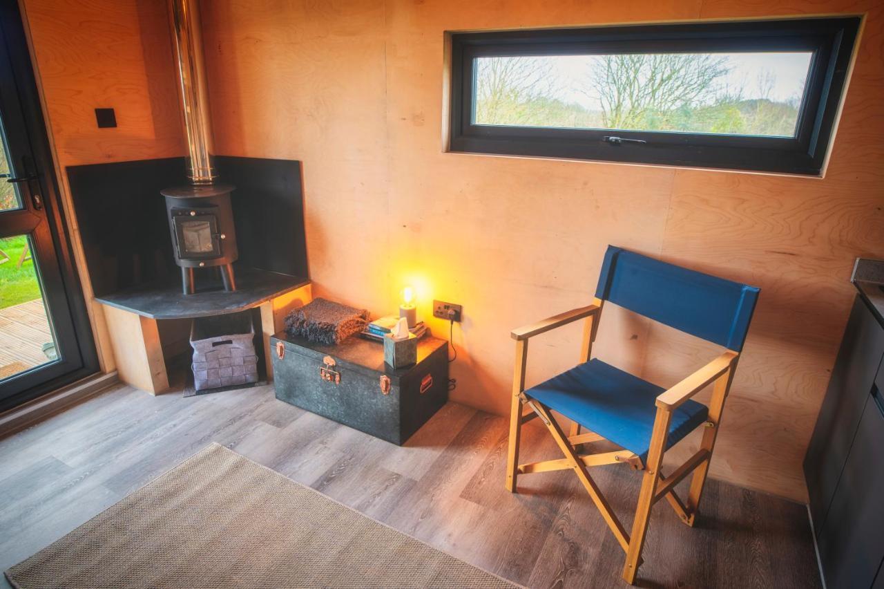 Luxury Glamping Cabin With Outdoor Bath On Cornish Flower Farm Truro Luaran gambar