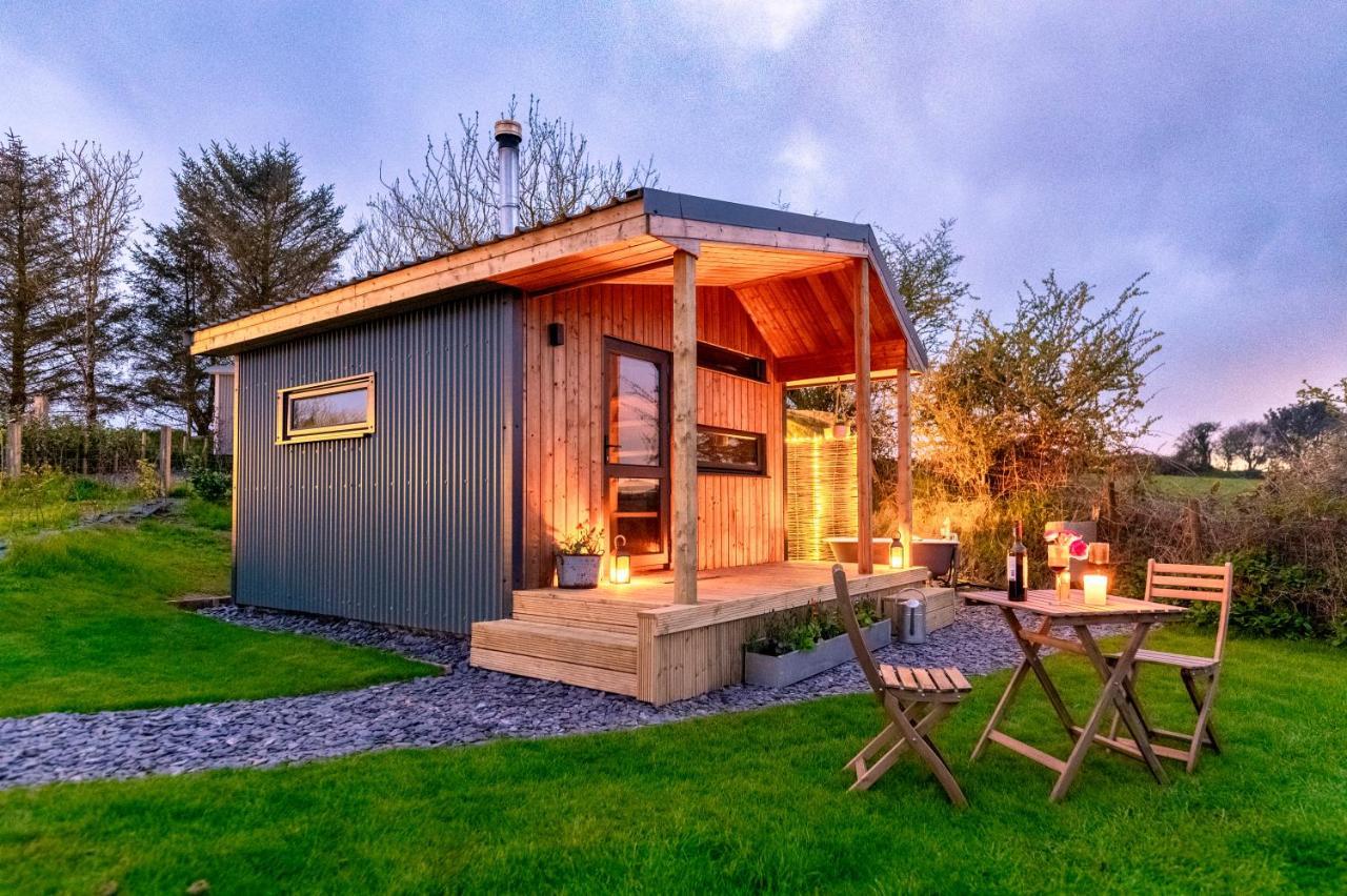 Luxury Glamping Cabin With Outdoor Bath On Cornish Flower Farm Truro Luaran gambar