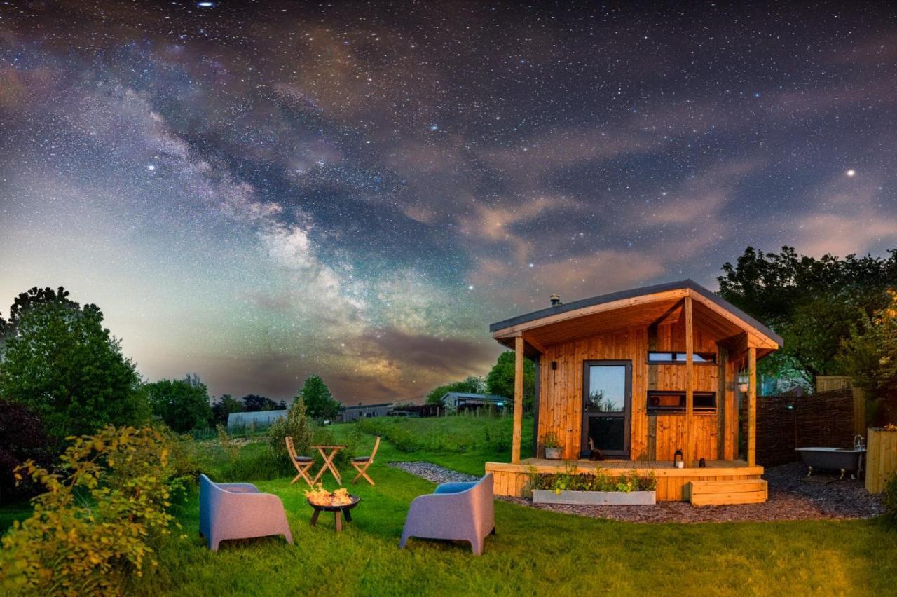 Luxury Glamping Cabin With Outdoor Bath On Cornish Flower Farm Truro Luaran gambar