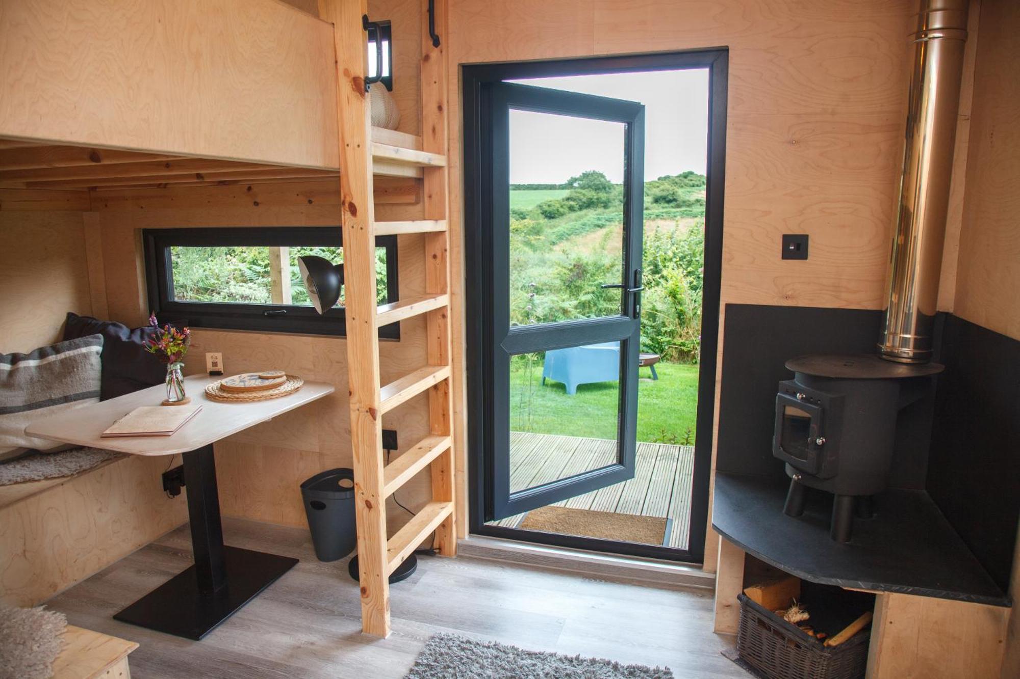 Luxury Glamping Cabin With Outdoor Bath On Cornish Flower Farm Truro Luaran gambar